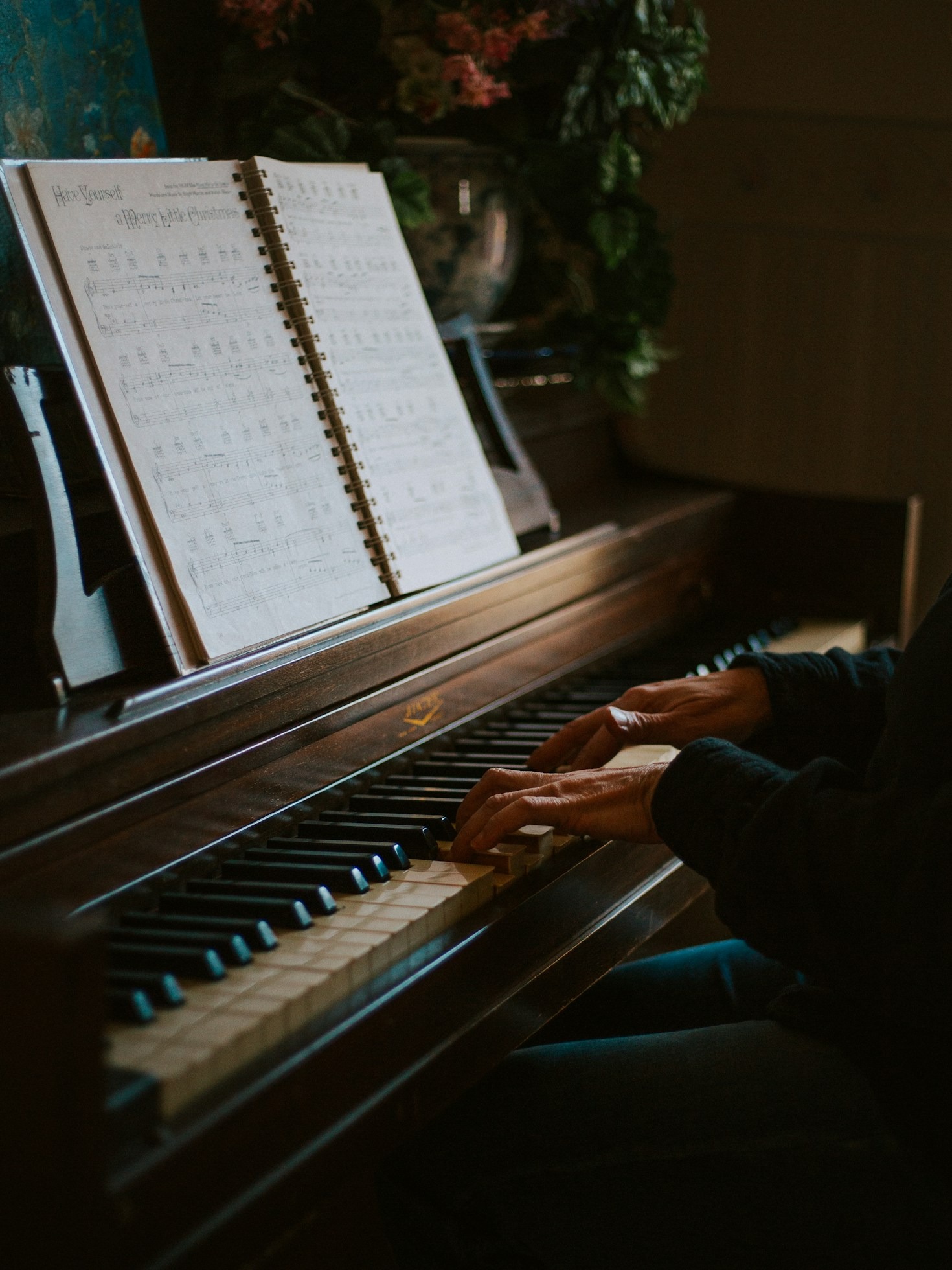 Behind the Lyrics: Stories of Faith and Songwriting